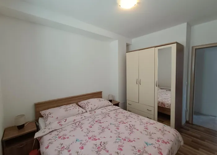 Maurora Terrace * 자톤