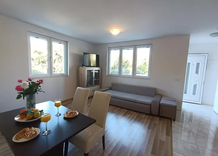 Maurora Terrace 아파트