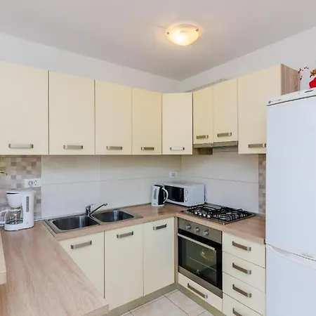 Maurora Terrace Apartment *
