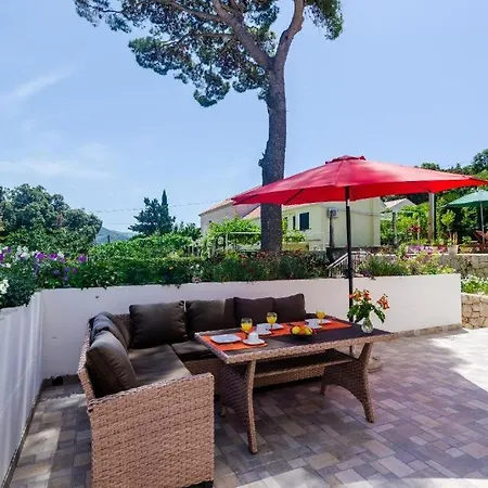 Maurora Terrace Apartment